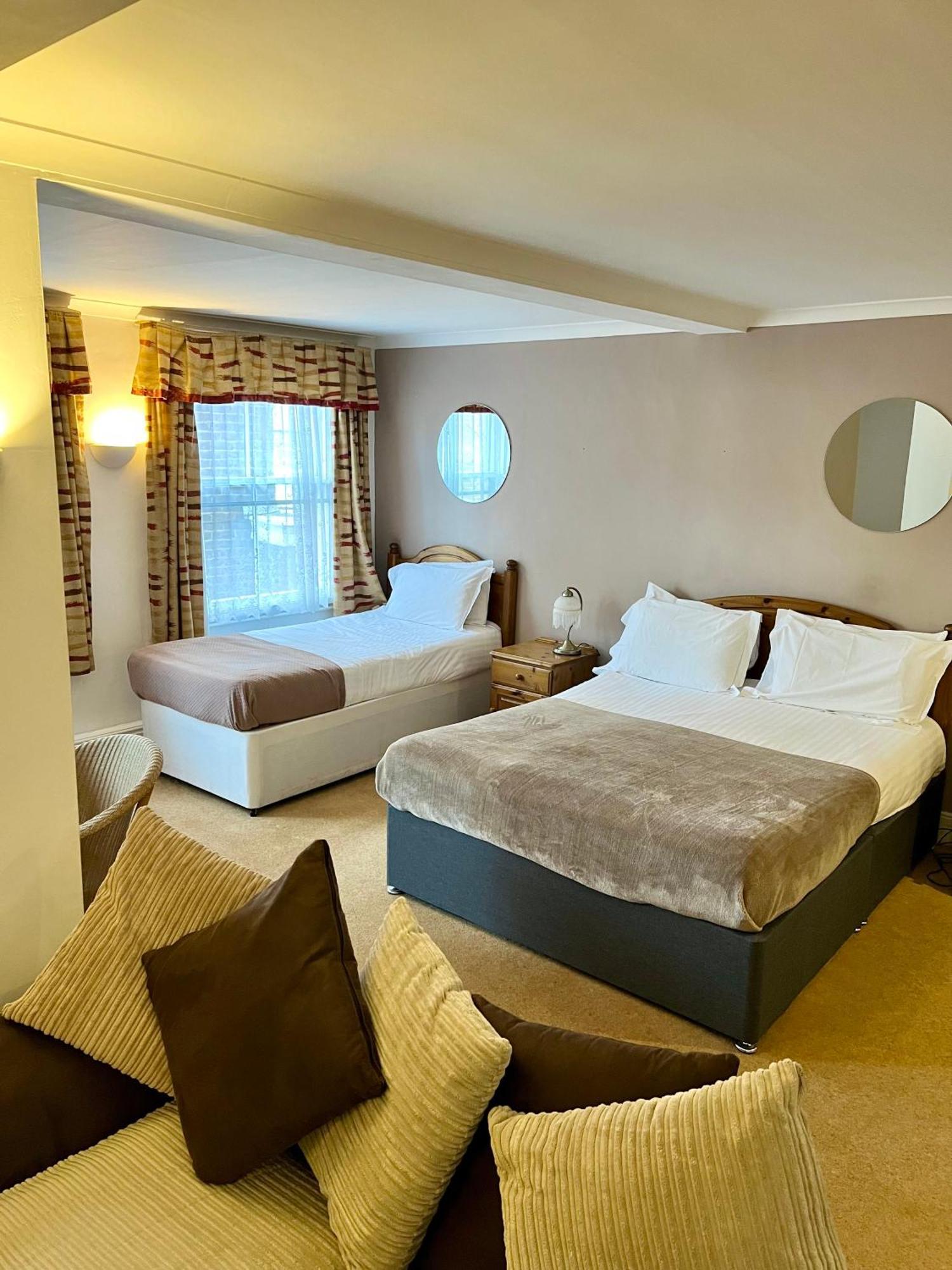Tyacks Hotel Camborne Extérieur photo